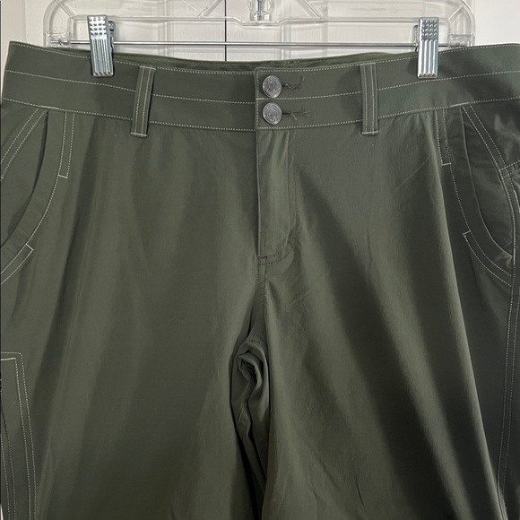 Marmot women’s Kodachrome Convertible Pant In Crocodile Green - Picture 3 of 8